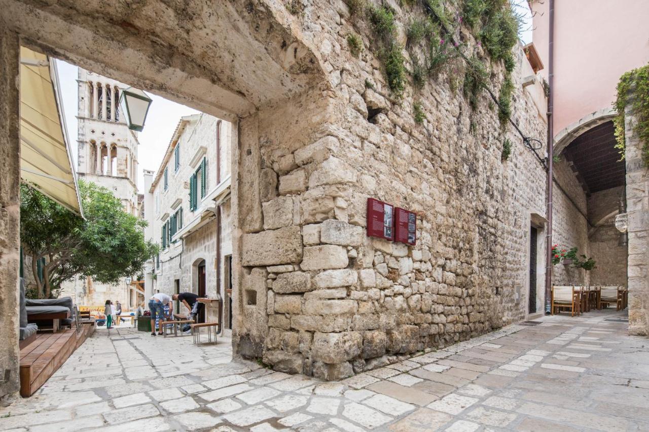 Holiday Home City Walls Хвар Номер фото