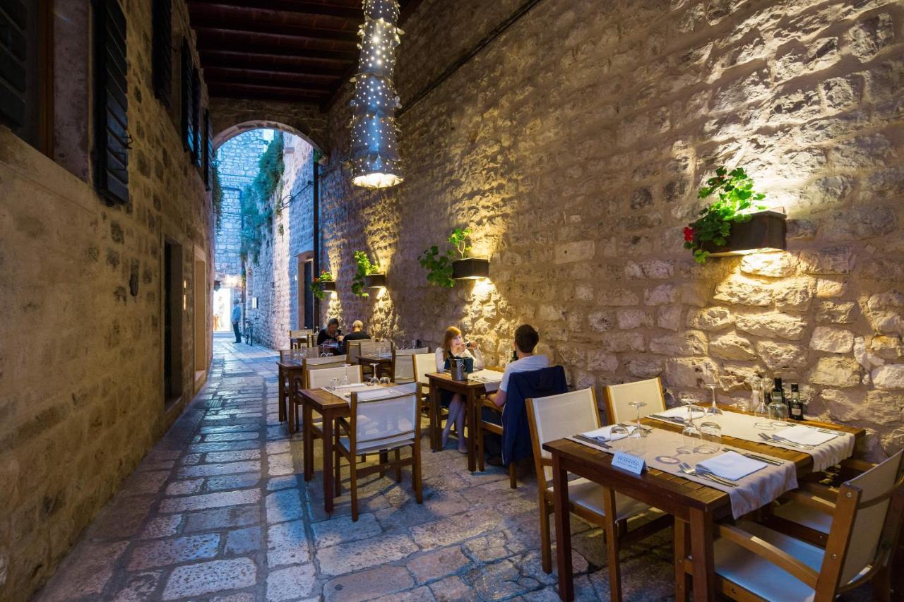 Holiday Home City Walls Хвар Номер фото